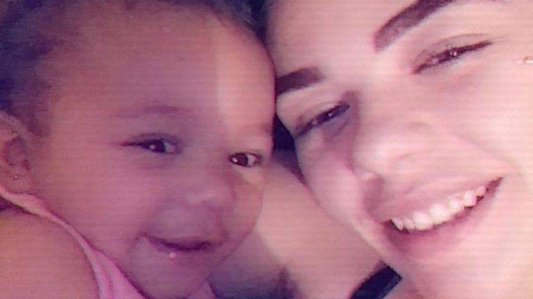 Homem leva fora e atira em bebe