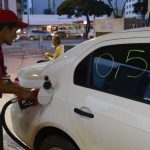 909044-posto_portesto_gasolina