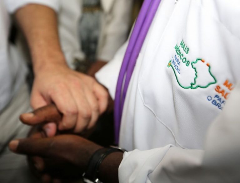 MAIS MEDICOS