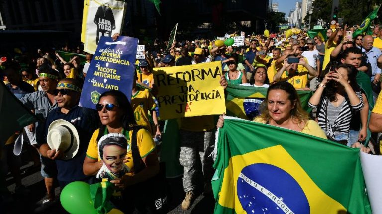 manifestação 4