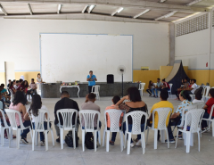 Macaíba: Estudantes e coordenadores escolares participam de oficina teatral