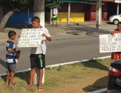 Associação busca moradia para venezuelanos indígenas que pedem dinheiro nas ruas de Natal