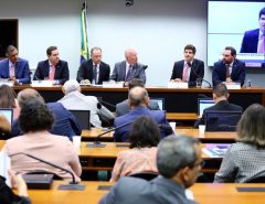 CPI do vazamento de óleo é instalada na Câmara e deve cobrar respostas do governo