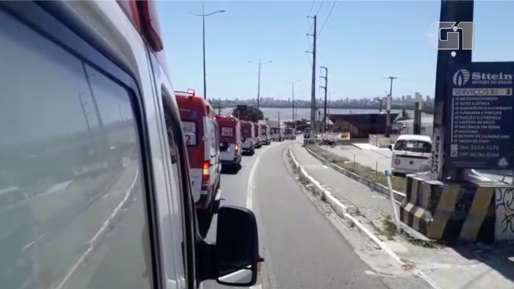 cortejo-ambulancias-foto