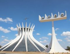 Bolsonaro sanciona lei que prorroga isenção de ICMS para templos religiosos