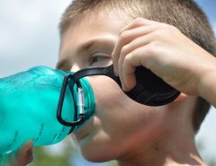 Consumo de água mineral aumenta com o início do verão