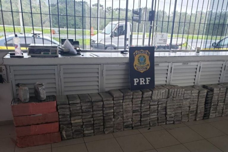 prf_apreende_326_quilos_de_cocaina_em_rodovia_no_parana