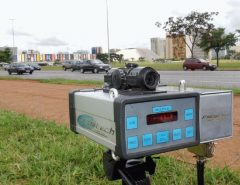 Após determinação de Bolsonaro, AGU vai recorrer da decisão que autoriza uso de radar em rodovias