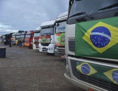 Ala de caminhoneiros cobra categoria em ato do dia 15 e defende intervenção militar