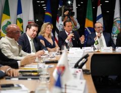 Coronavírus: Nota do advogado-geral da União aponta para batalha no STF entre Bolsonaro e governadores