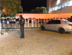Em Santa Cruz Polícia Militar conduz 63 pessoas que estavam em uma festa para  Delegacia