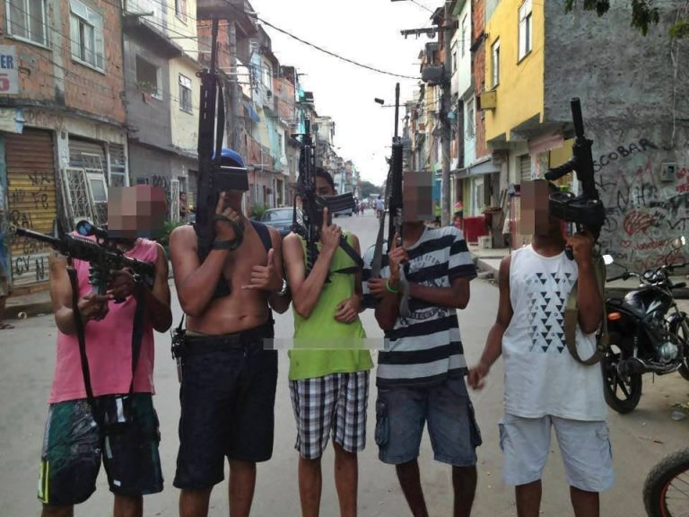 Bandidos armados
