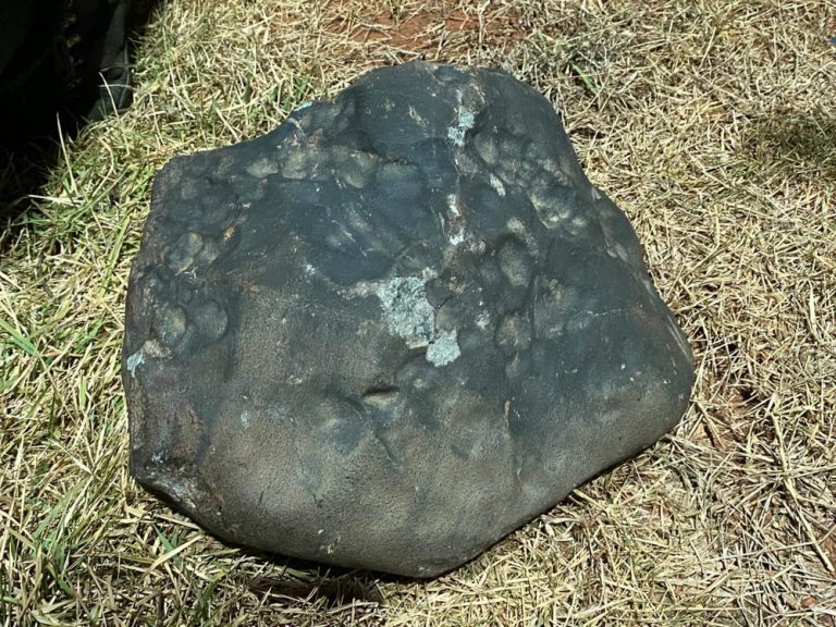 mETEORITO