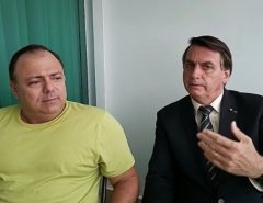 “Tá pintando um clima”, diz Bolsonaro em live com Pazuello após desautorização