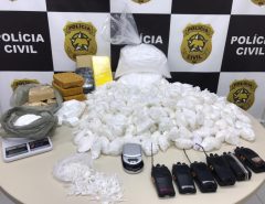 Imagens: Polícia Civil apreende mais de 19 mil papelotes de cocaína, além de maconha e “crack”, no Paço da Pátria, na Zona Leste de Natal