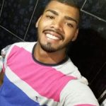 jovem morto a tiros