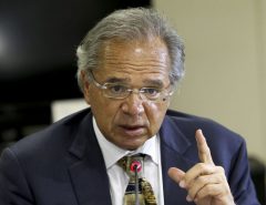 Ministro Paulo Guedes: Maia e governadores tinham plano de impeachment contra Bolsonaro