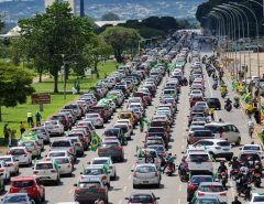 Brasília diz não ao lockdown em um grande protesto