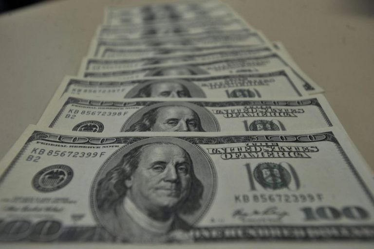 Dólar