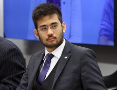 Efeito Lula: ‘Bolsonaro acaba de ser reeleito’, diz Kim Kataguiri após decisão de Fachin