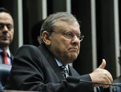 GOLPES: Famosos milionários foram vítimas de golpes de funcionários