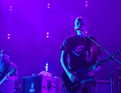 CULTURA: Mogwai bate gigantes do pop e atinge o topo da parada britânica com novo disco