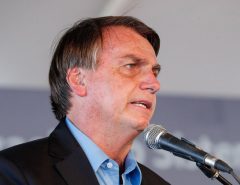 Não vou colocar o meu na reta”, diz Bolsonaro a empresários sobre Orçamento