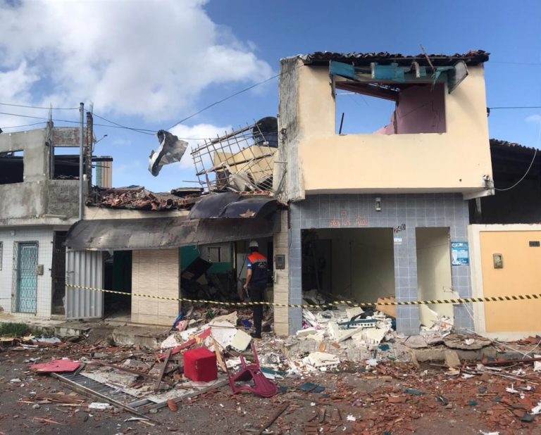 EXPLOSÃO