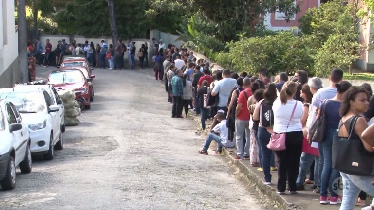 Fila de emprego