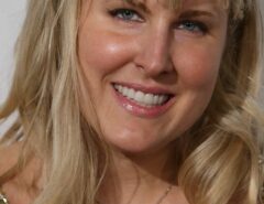 Escritora de famosa série americana morre vítima de covid  Fonte: Portal Grande Ponto