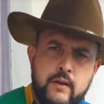 zÉ