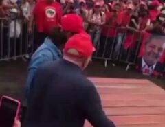 VEJA O VÍDEO: Lula dá chilique após ver estrutura de palanque para discurso a membros do MST