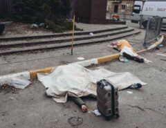 VEJA O VÍDEO: Uma mulher e duas crianças são mortas em rota de fuga perto de Kiev