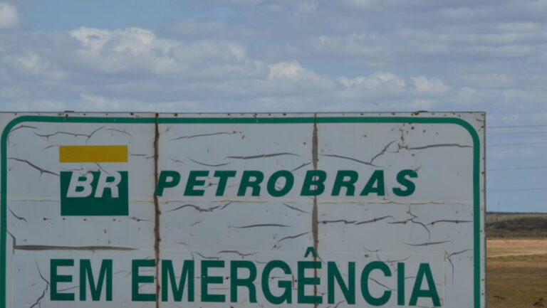 Petrobras-Macau-Tanque-e-Cavalos-Mecanicos-14-930x524