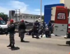 Motociclista morre ao passar mal e bater em mureta na BR-101 em Natal