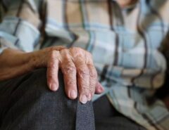 Cientistas brasileiros descobrem substância que evita piora do Parkinson