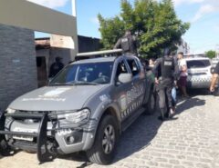 cia Trio é preso após tentar assaltar fábrica de tecidos e fazer dois comerciantes reféns em Parnamirim