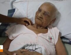 Idosa de 121 anos é ‘descoberta’ após atendimento médico e pode ser a mais velha do mundo