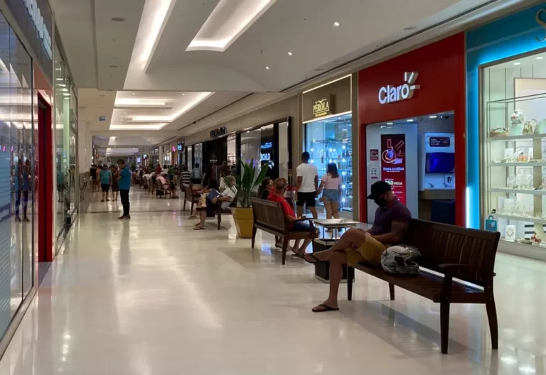 FERIADO COMERCIO