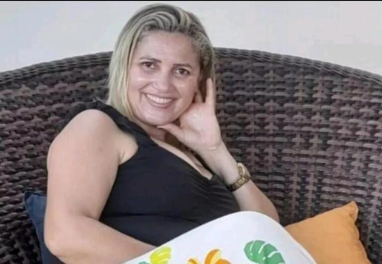 Mulher morta