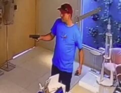 Bandido armado invade clínica em Natal, faz arrastão e rouba mais de R$ 50 mil em bens