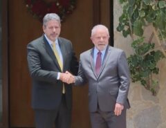 Lula e Arthur Lira se encontram pela primeira vez, em Brasília