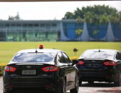 Após reunião com aliados, Bolsonaro fará 1º pronunciamento