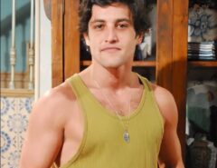 CADEIA: Ator é detido por posse ilegal de arma de fogo no Rio