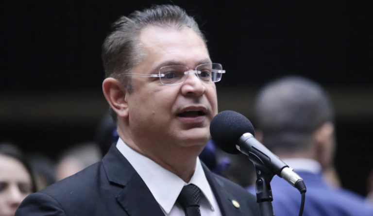 sostila lider do PL