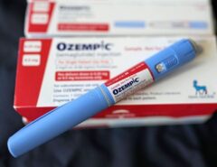 Pessoas que param de tomar canetas emagrecedoras voltam ao peso original em um ano, mostra pesquisa