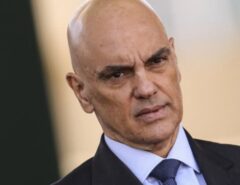 Moraes será relator de pedido de Hugo Motta para suspender ação penal contra Ramagem