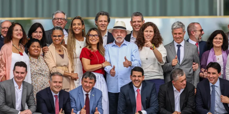 lULA E MINISTROS
