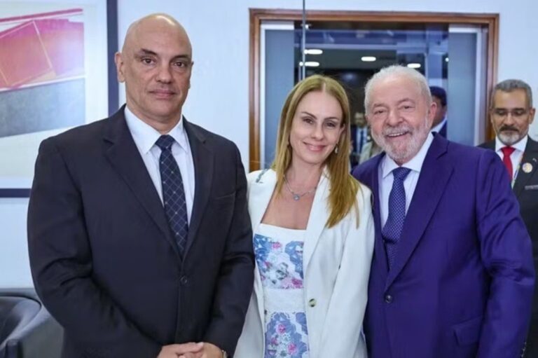 Mulher de moares e sancionada