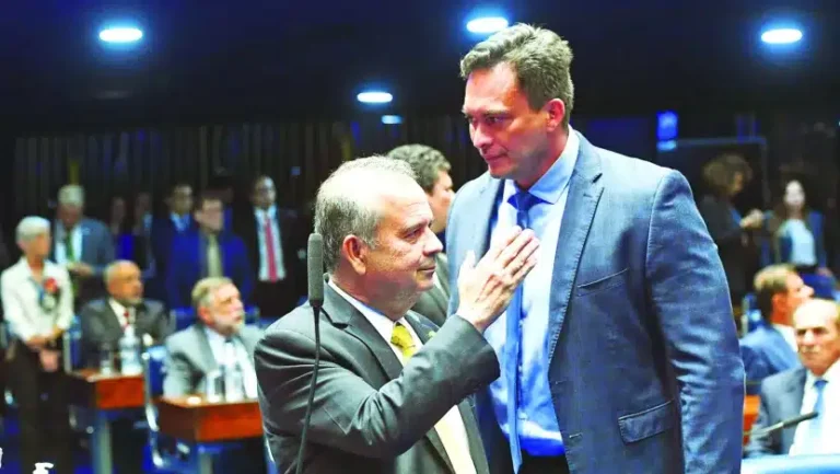ROGEIRO MARINHO E STIVESON